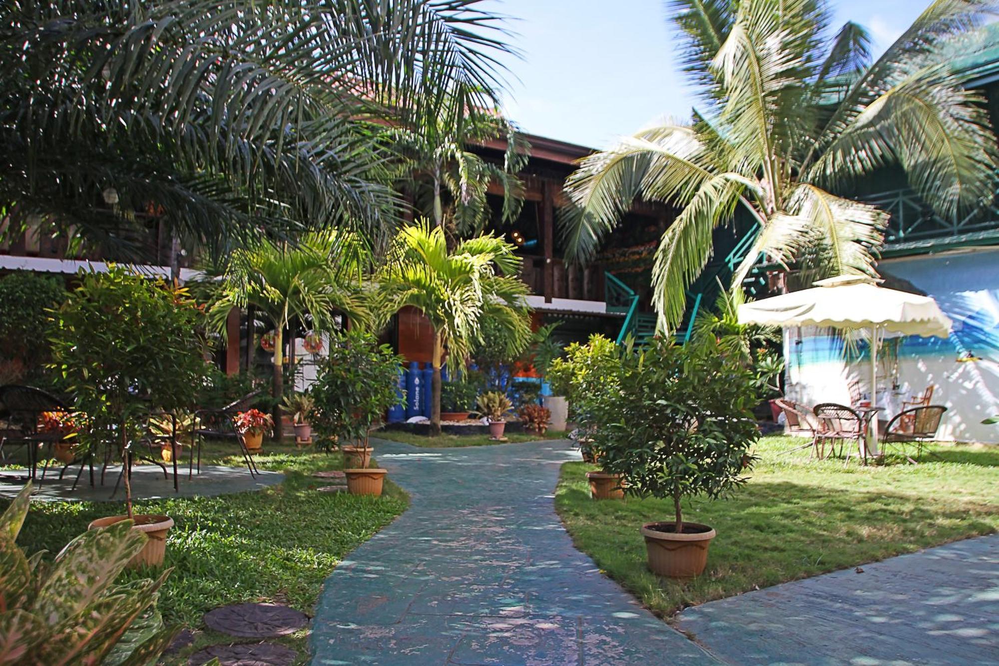 Palawan Uno Hotel Puerto Princesa Exterior foto